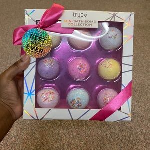 Mini bath bombs